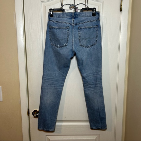 American Eagle Jeans Mens 29x30 Athletic Distressed Light Wash Denim button Fly - Picture 7 of 9